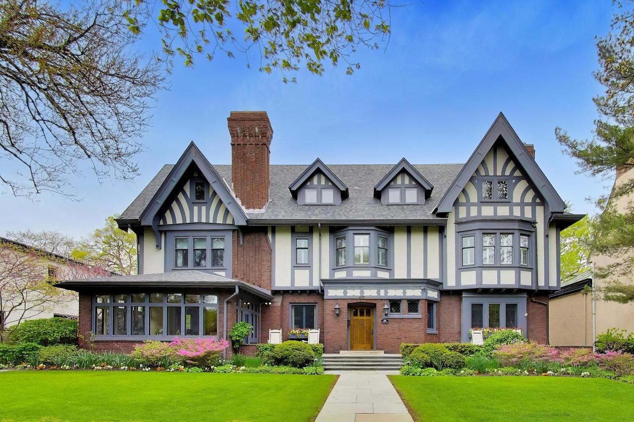 1218 Sheridan Rd., Evanston, IL 60202