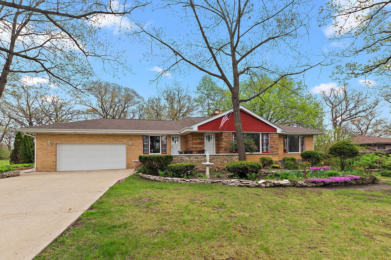 12513 S 90th Ave., Palos Park, IL 60464