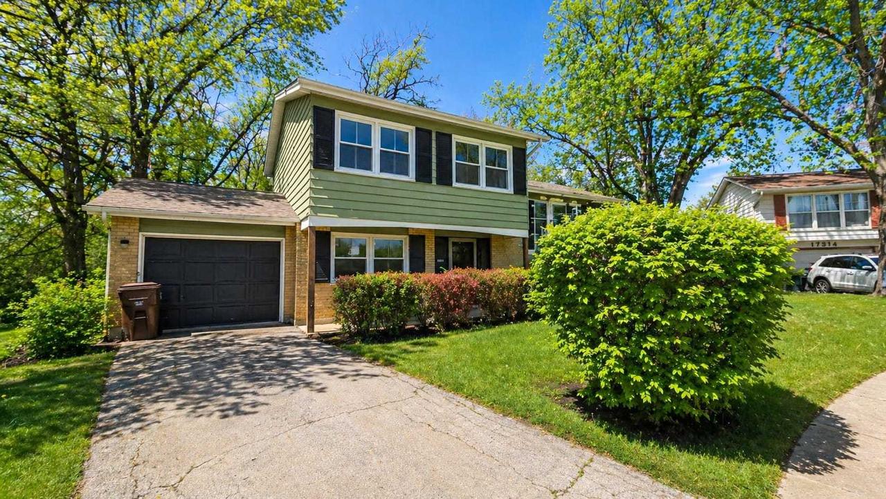 17516 Butternut Rd., Hazel Crest, IL 60429