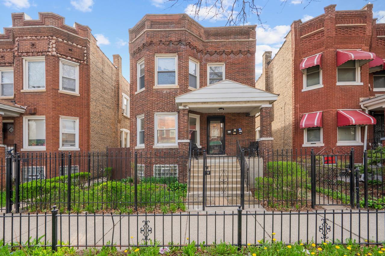 608 N Monticello Ave., Chicago, IL 60624