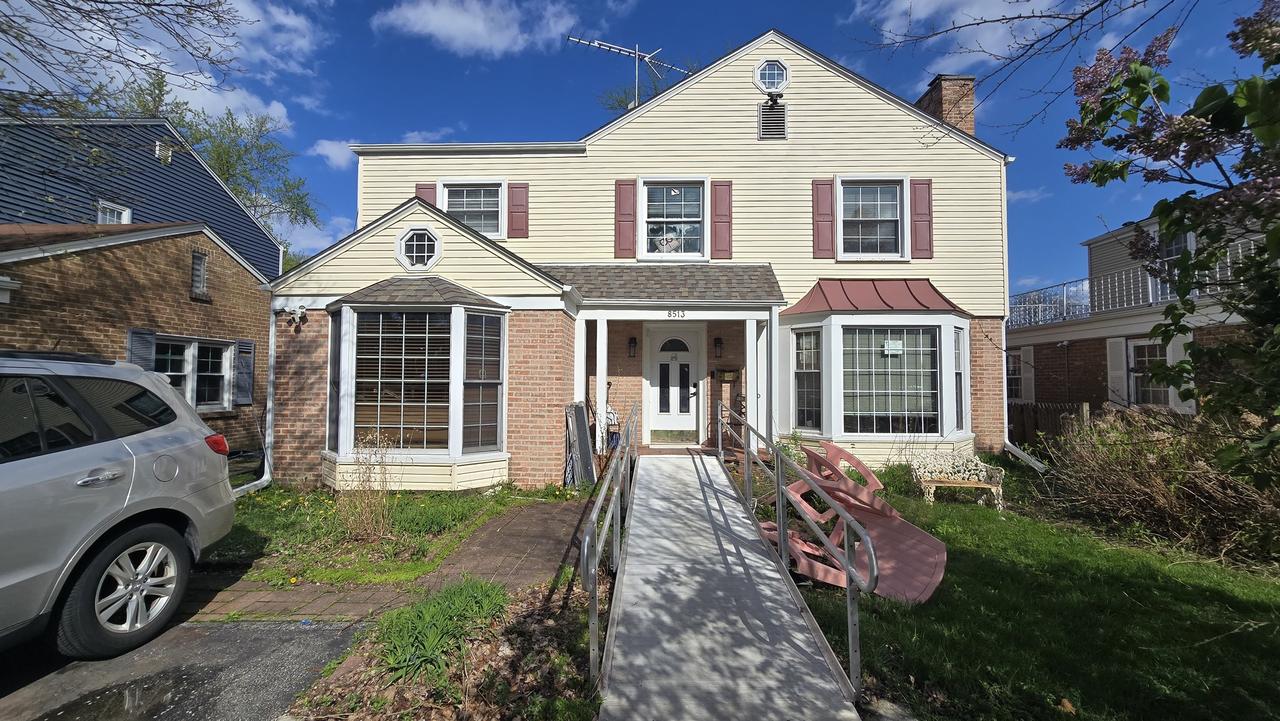 8513 Keystone Ave., Skokie, IL 60076