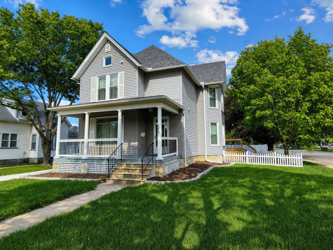 444 1st Ave., Ottawa, IL 61350