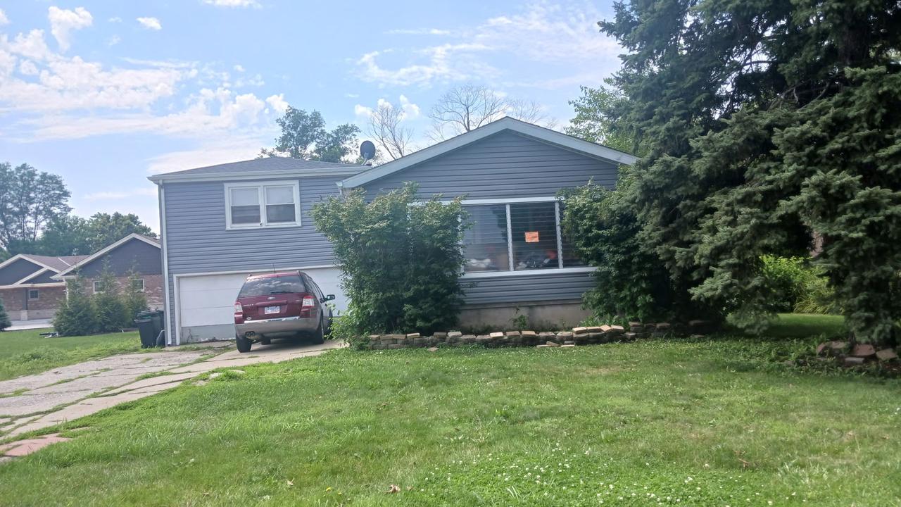 9803 W 57th St., Countryside, IL 60525