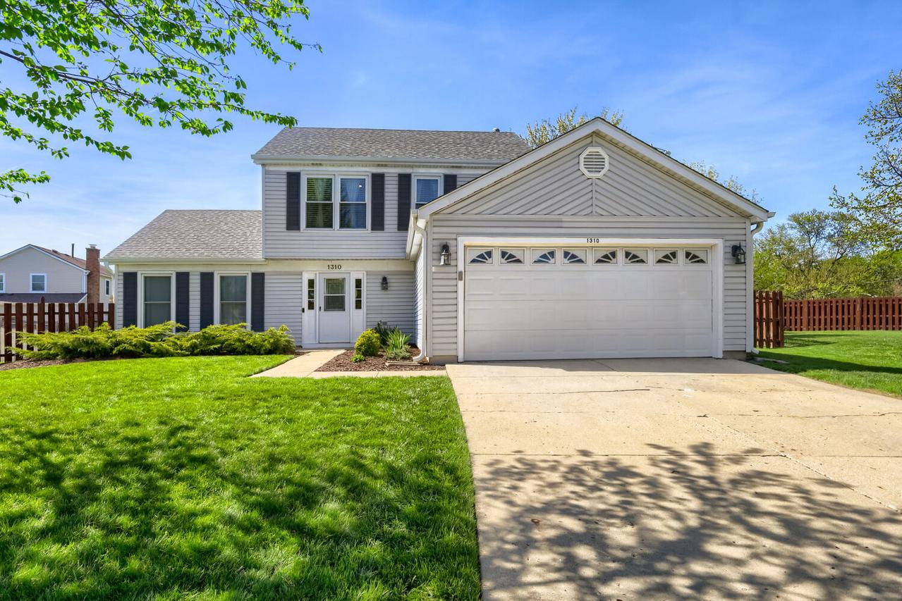 1310 W Darlington Cir., Hoffman Estates, IL 60169