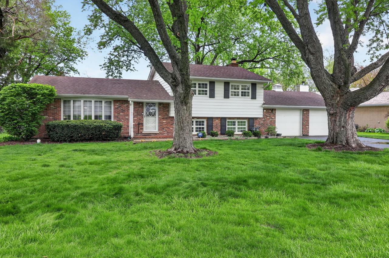 8607 Main St., Downers Grove, IL 60516