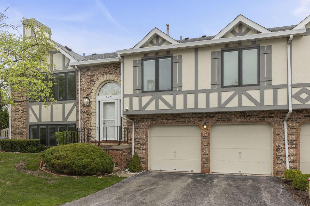 9371 Windsor Pkwy. #160, Tinley Park, IL 60487
