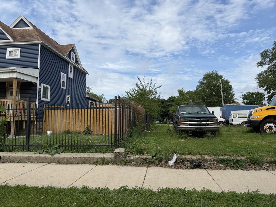 6928 S Bishop St., Chicago, IL 60636