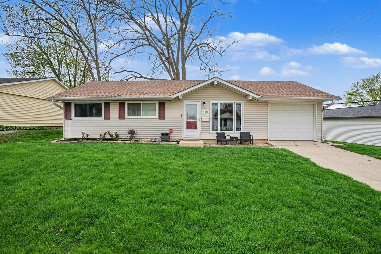 458 Berkshire Ave., Romeoville, IL 60446