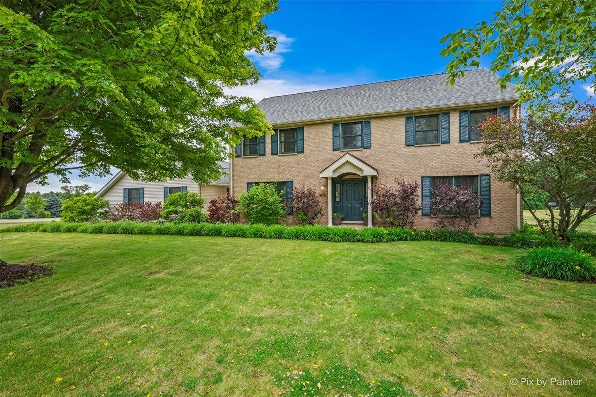 810 Woodridge Tr., Mchenry, IL 60050