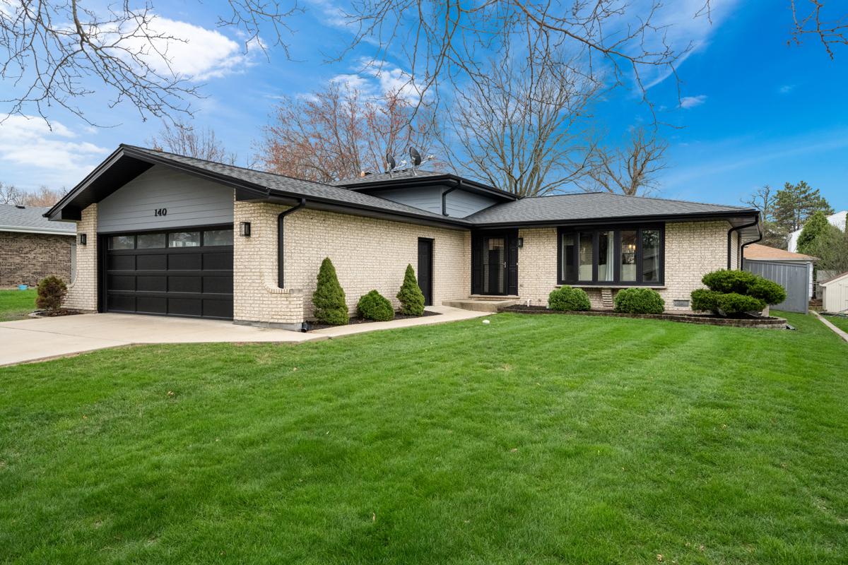 140 Spring Oaks Dr., Wood Dale, IL 60191