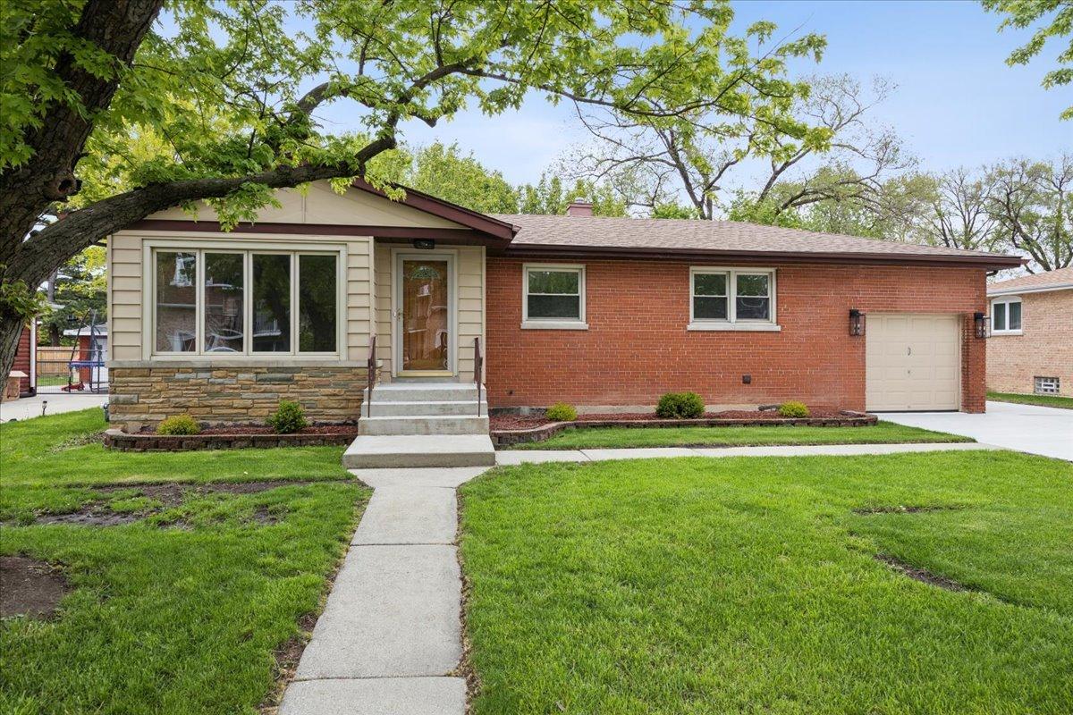8759 Mobile Ave., Oak Lawn, IL 60453