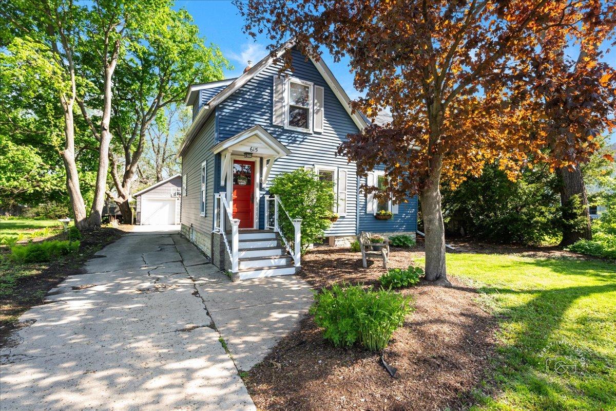 615 Elm St., Batavia, IL 60510