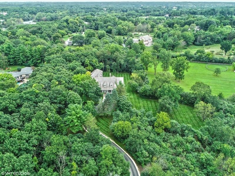 383 County Line Rd., Barrington Hills, IL 60010