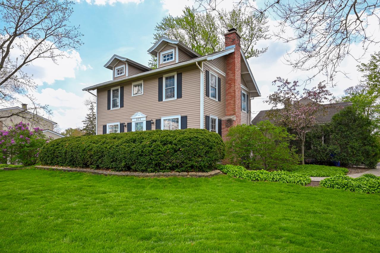 273 Geneva Rd., Glen Ellyn, IL 60137