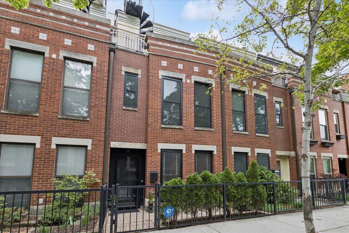 1730 N Bissell St., Chicago, IL 60614