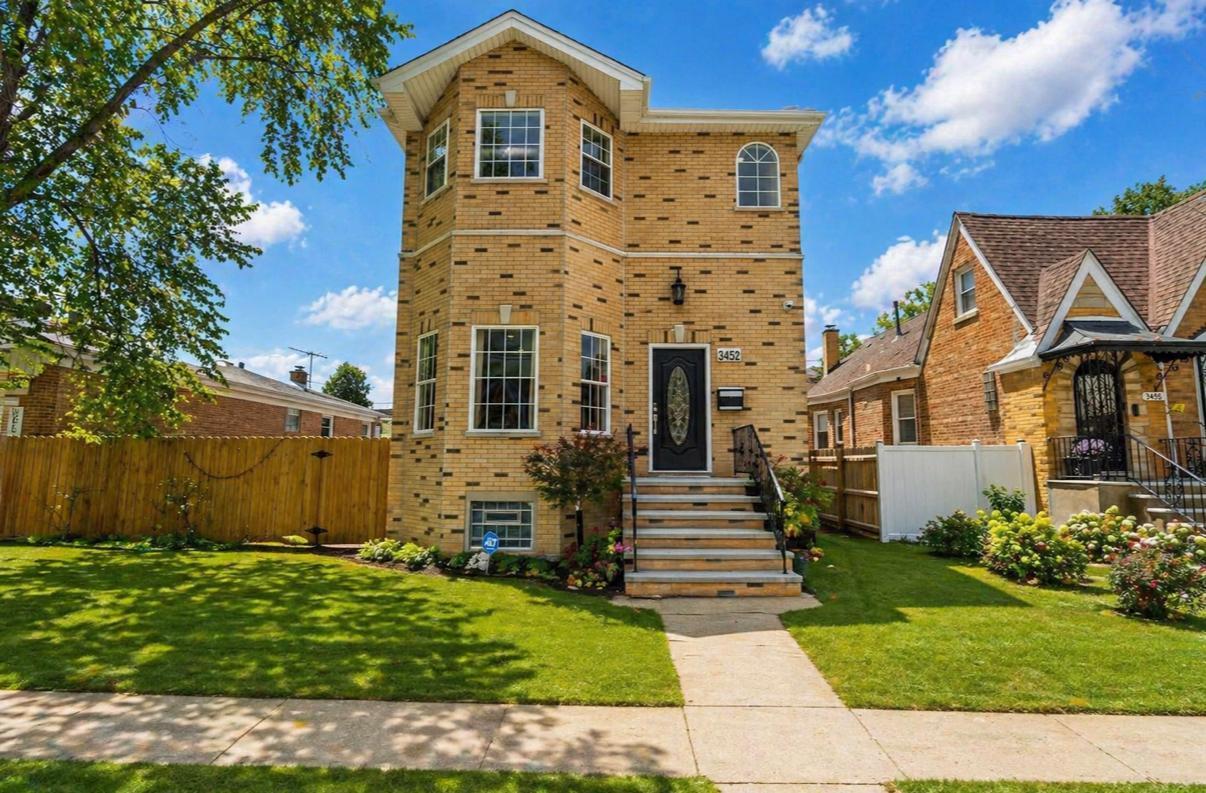 3452 N Newcastle Ave., Chicago, IL 60634