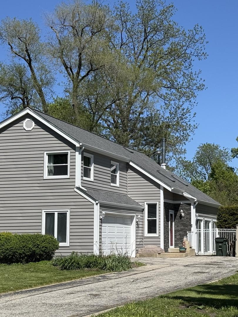 527 S Williams Ave., Palatine, IL 60074