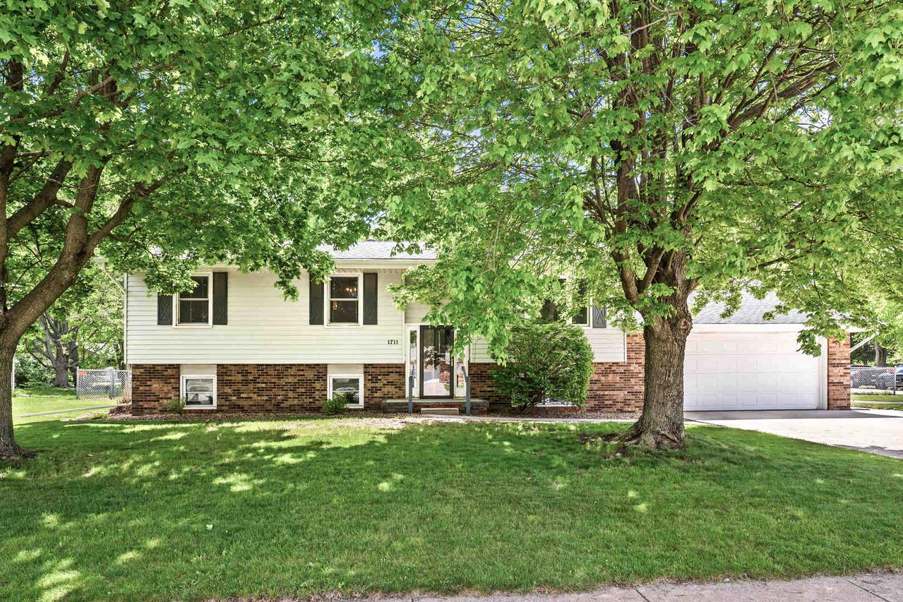 1711 Braden Dr., Normal, IL 61761