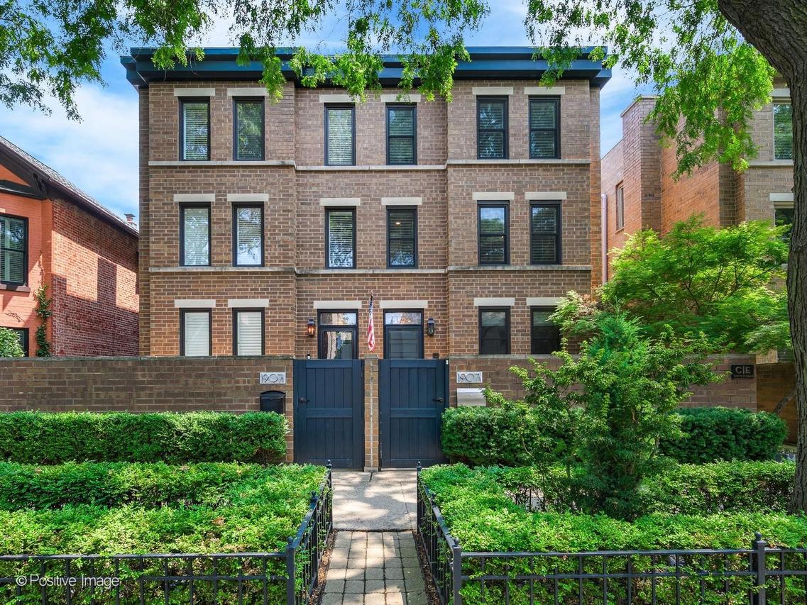 1907 N Cleveland Ave. #A, Chicago, IL 60614
