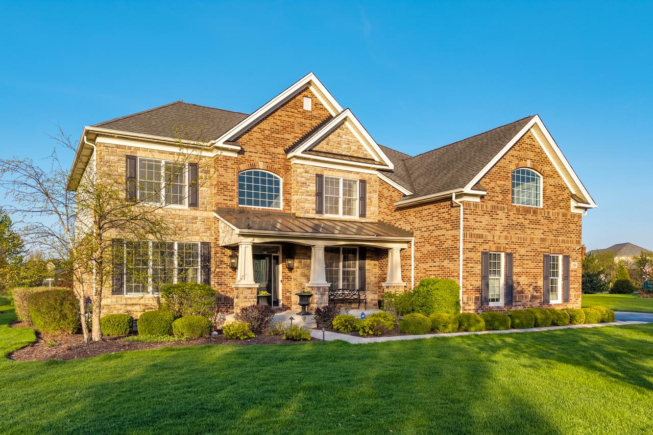 12 Wood Oaks Dr., South Barrington, IL 60010