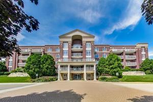 7031 W Touhy Ave. #201, Niles, IL 60714