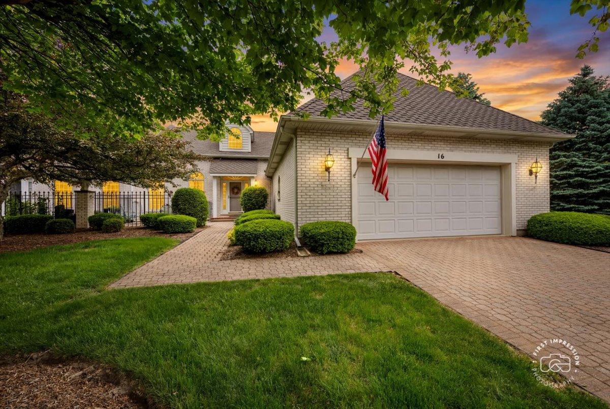 16 Glengarry Ln., Sugar Grove, IL 60554