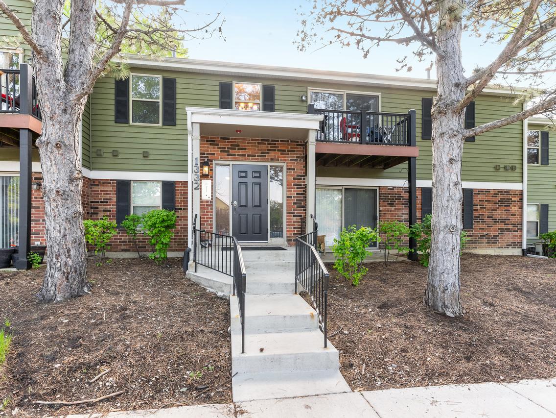 1332 Mc Dowell Rd. #103, Naperville, IL 60563