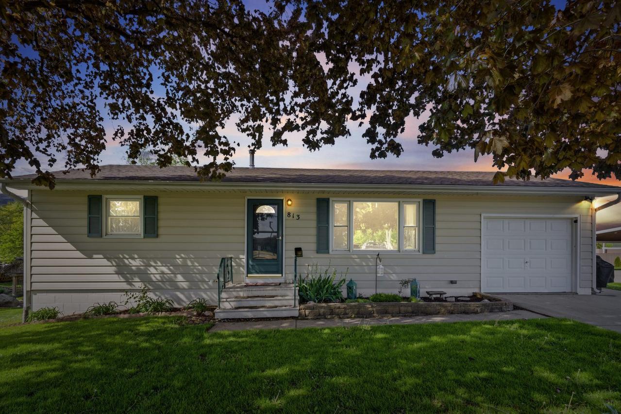 813 12th Ave., Orion, IL 61273