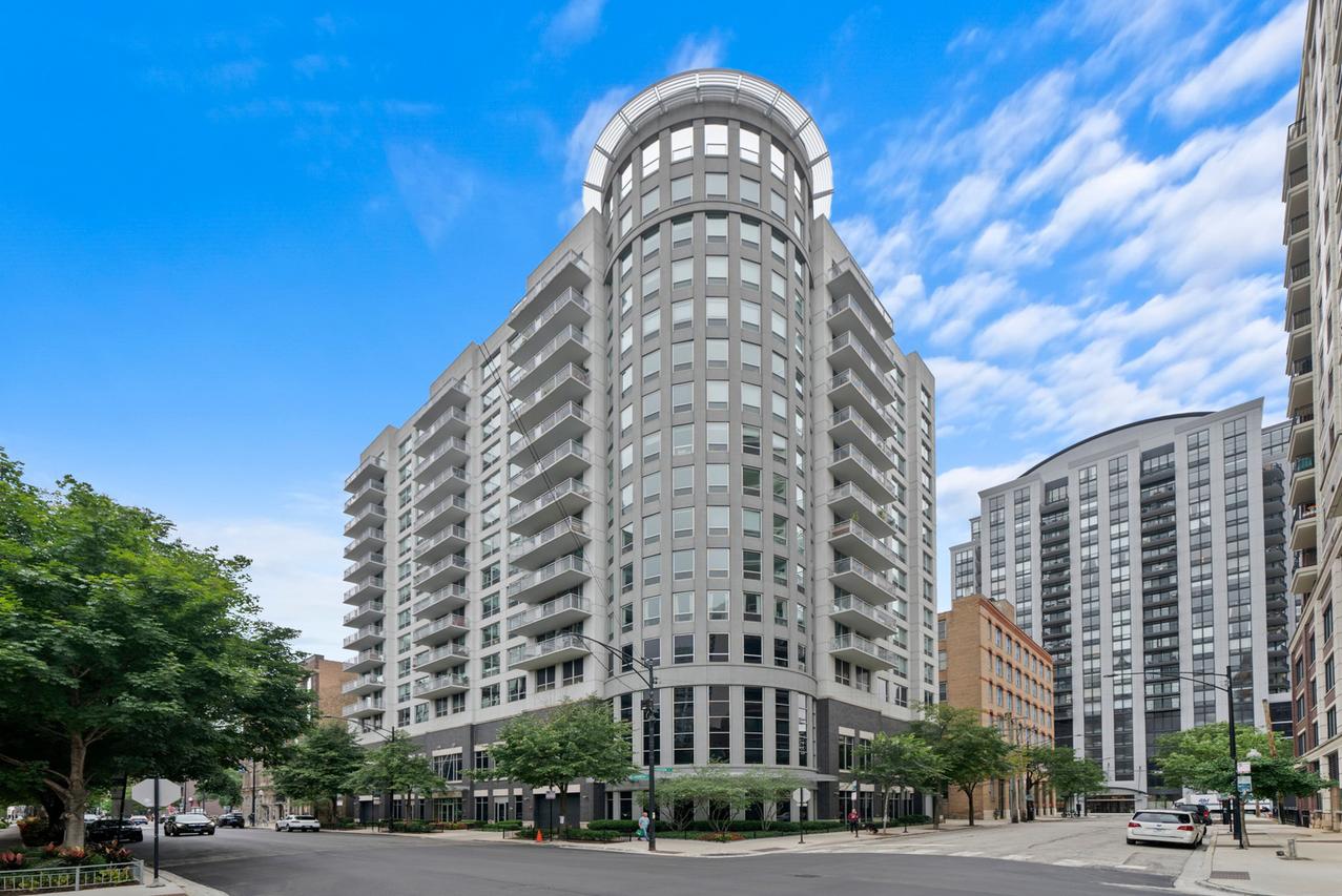 421 W Huron St. #1009, Chicago, IL 60654