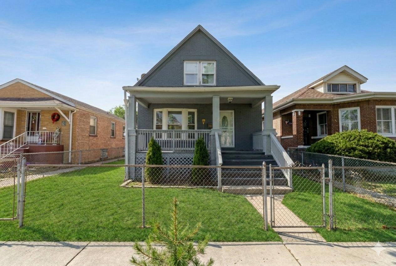 9020 S Carpenter St., Chicago, IL 60620