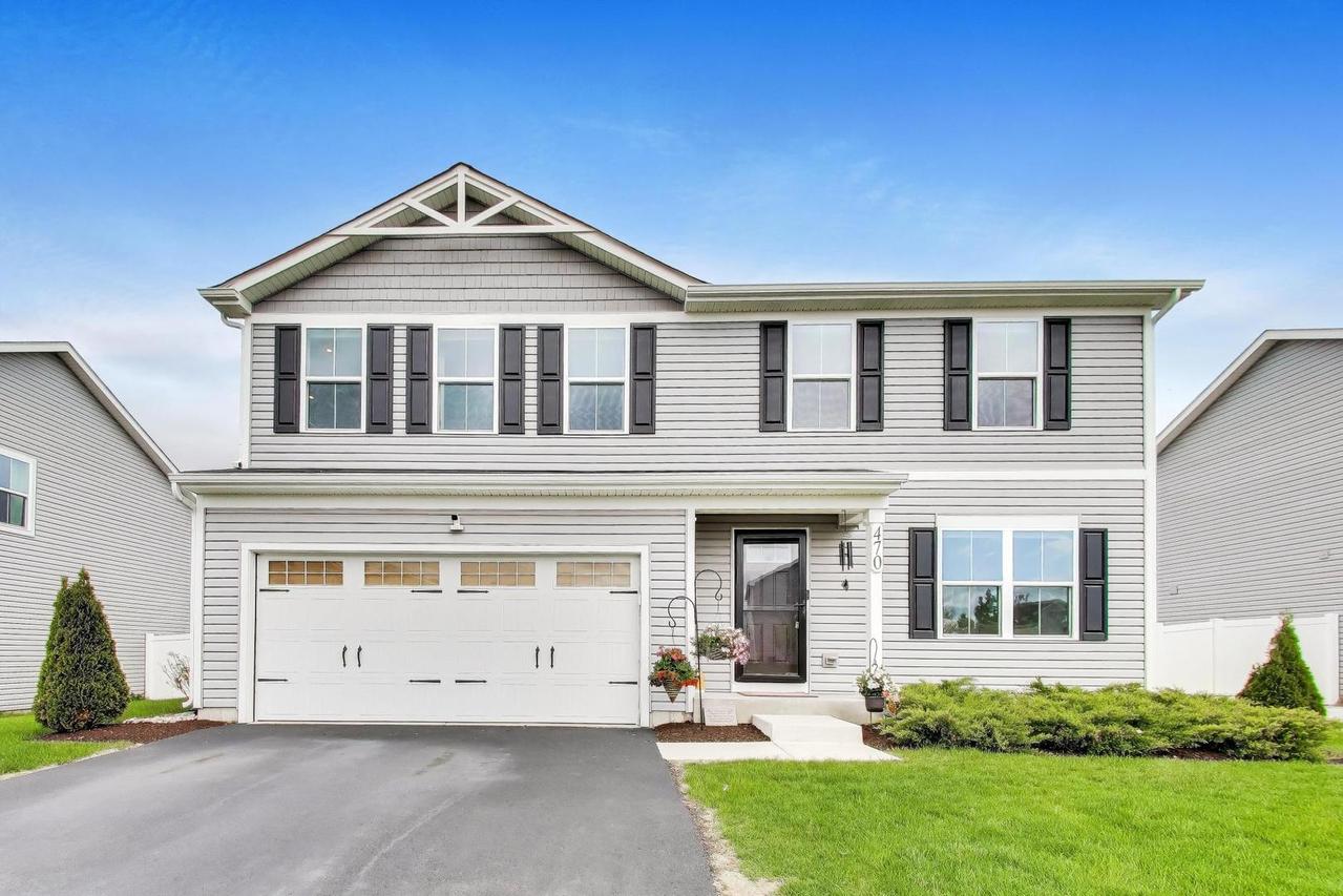 470 E Meadowdale Cir., Hampshire, IL 60140