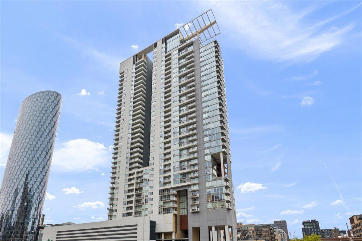 737 W Washington Blvd. #802, Chicago, IL 60661