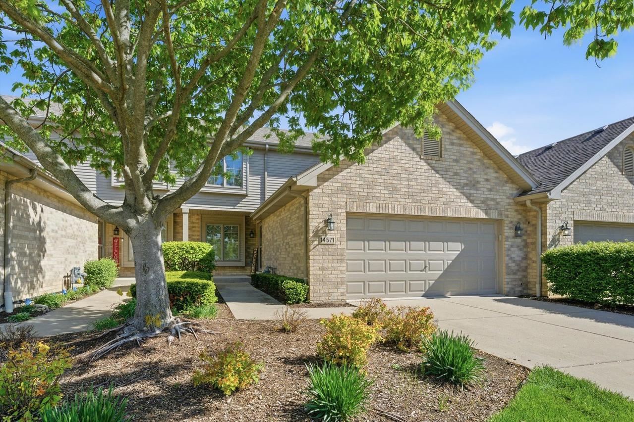 14571 Albany Ave., Lemont, IL 60439