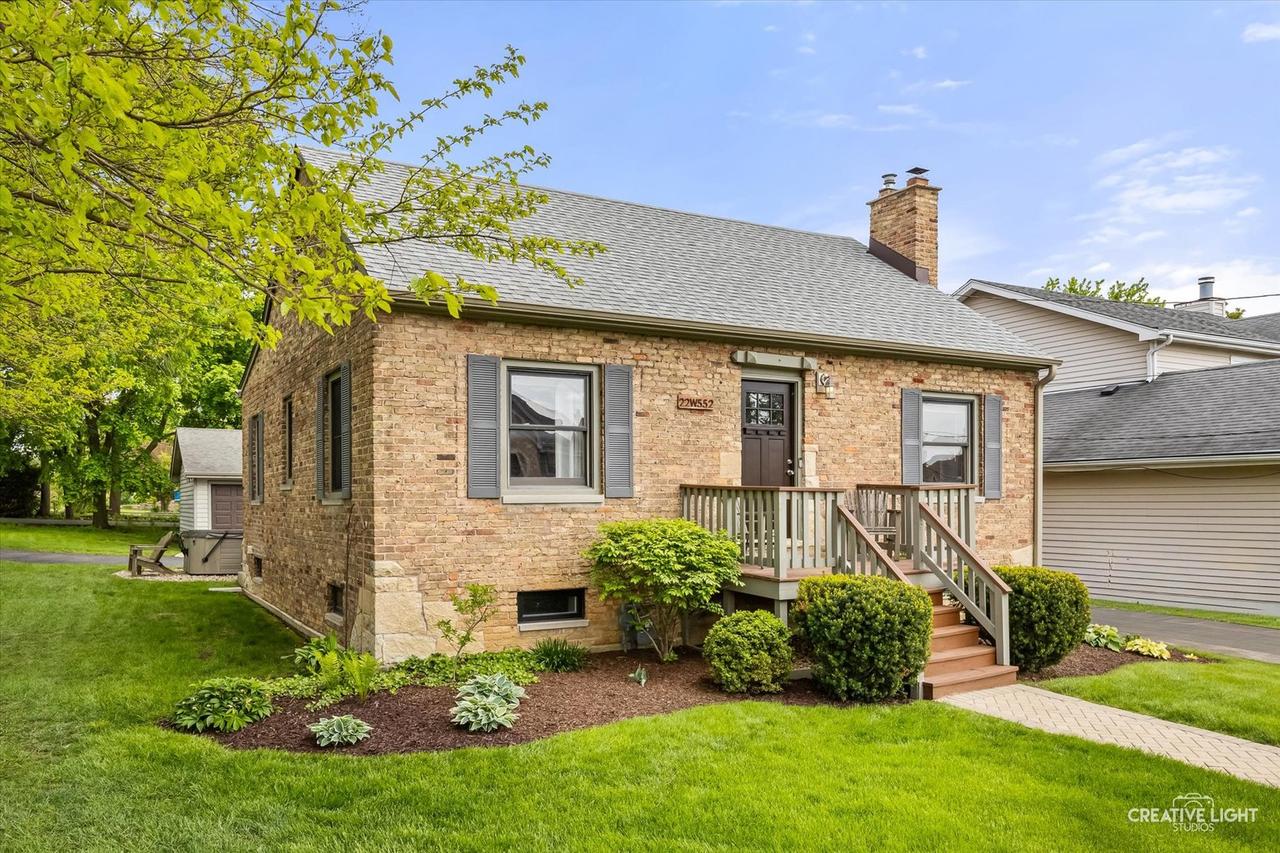 22w552 Cherry Ln., Glen Ellyn, IL 60137