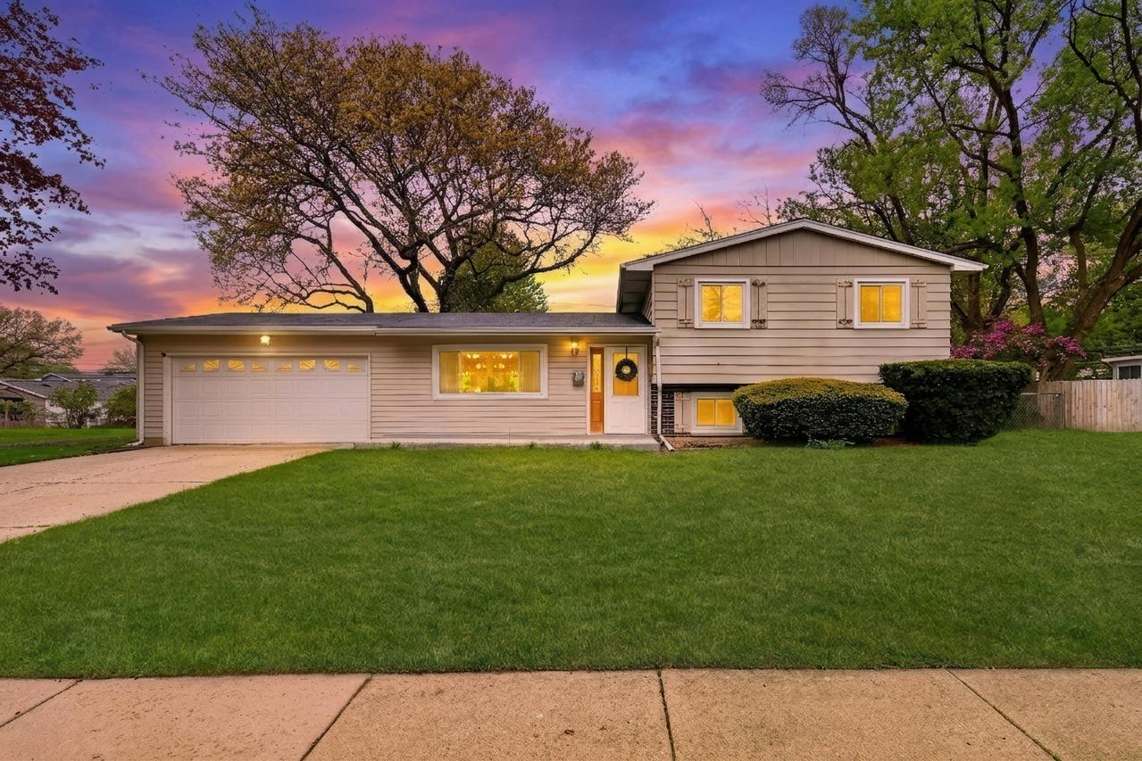 18320 W Linda Ln., Gurnee, IL 60031