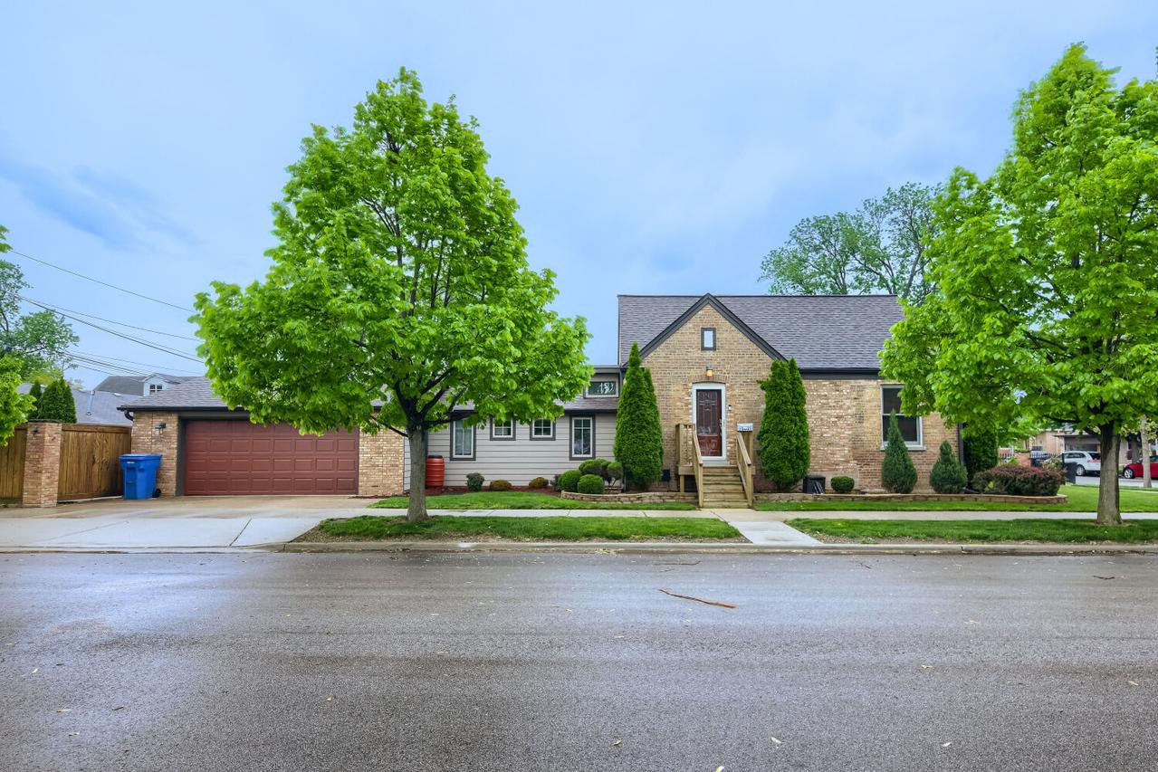 10401 S Trumbull Ave., Chicago, IL 60655