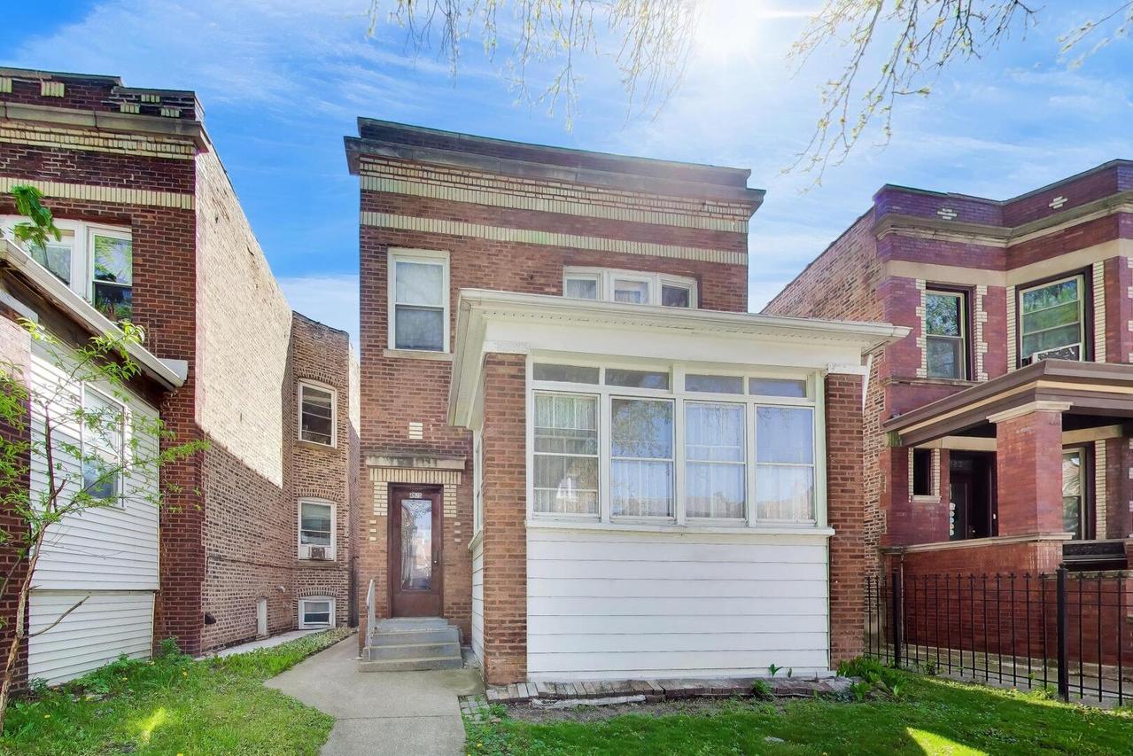 4925 N Troy St., Chicago, IL 60625
