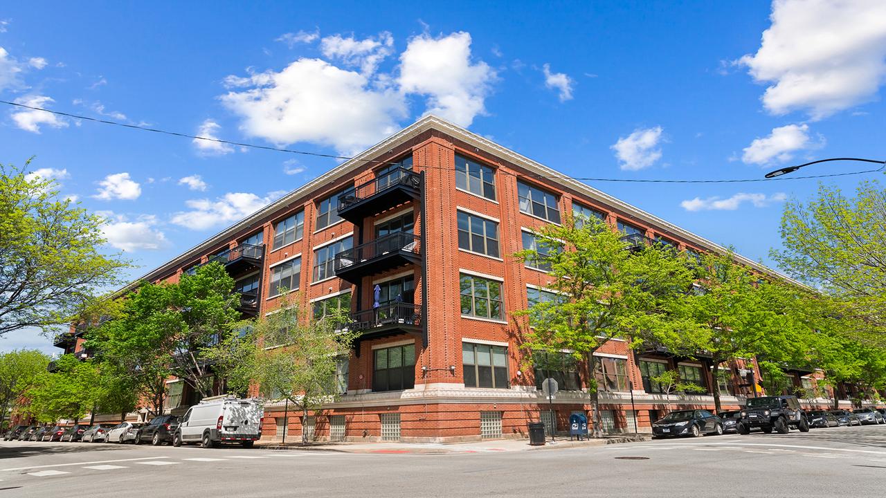 1040 W Adams St. #372, Chicago, IL 60607
