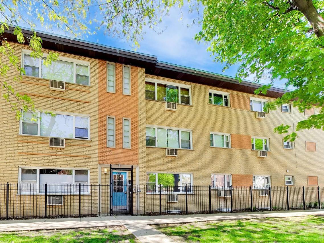 6828 N Greenview Ave. #2S, Chicago, IL 60626