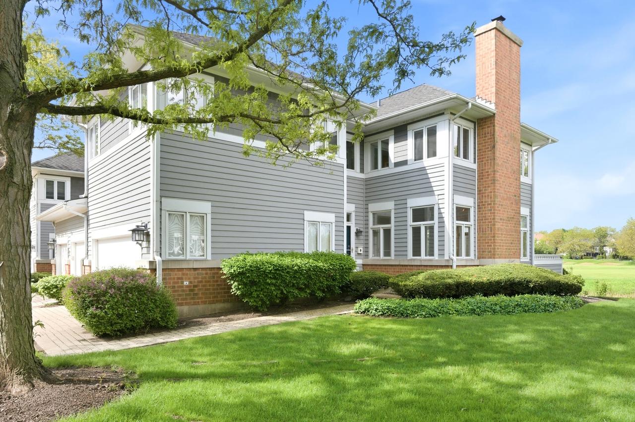 9 Brassie Ct., Woodridge, IL 60517