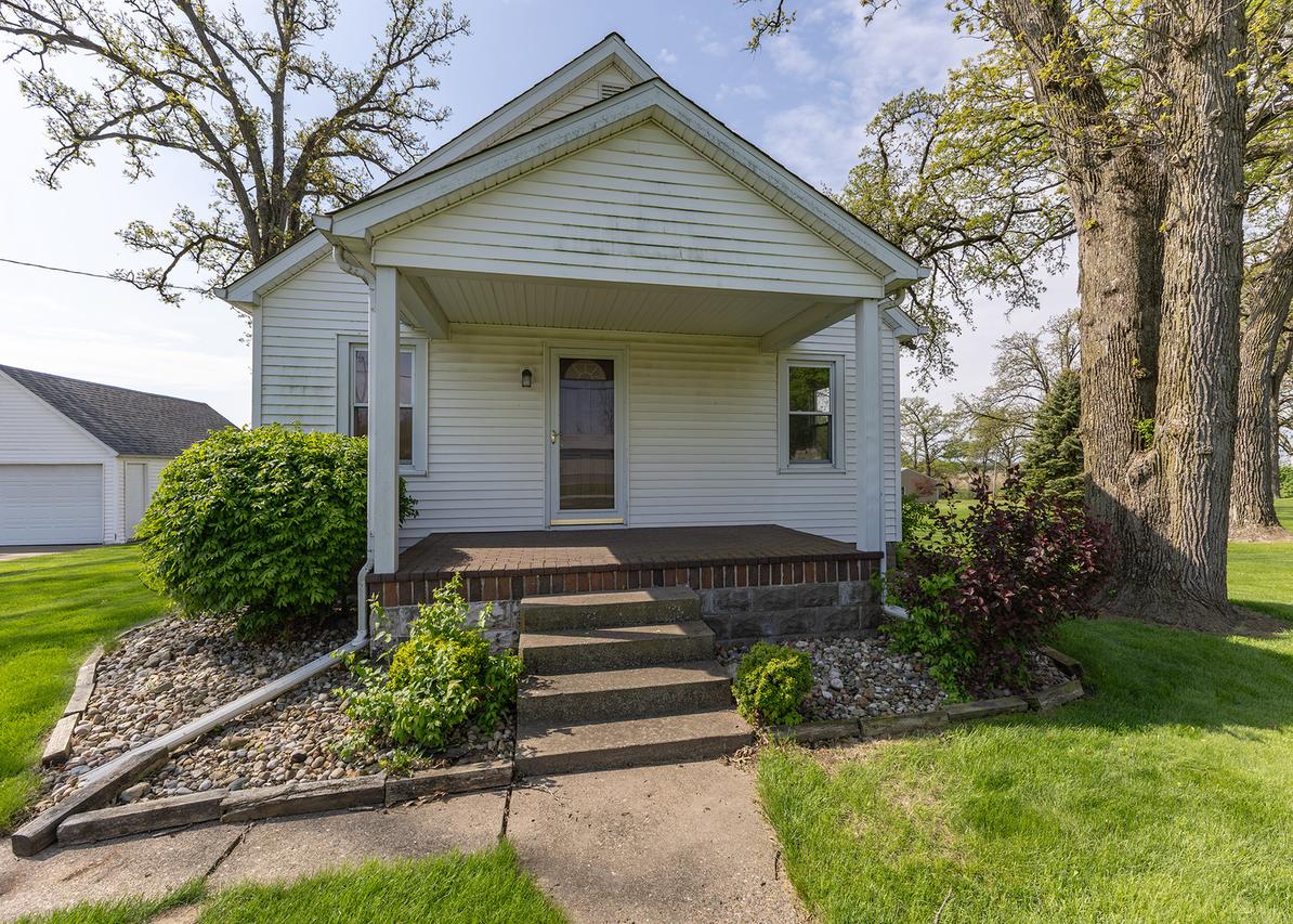8367 Wolf Rd., Colona, IL 61241