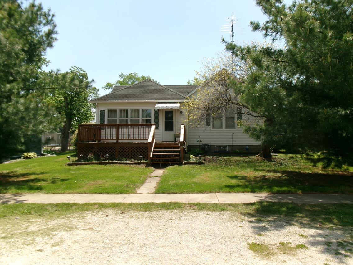 305 W Thomas St., Martinton, IL 60951