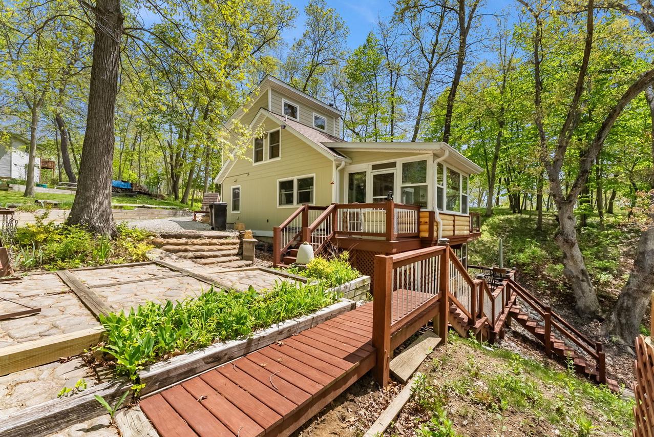 294 Longshore Ct., Dahinda, IL 61428