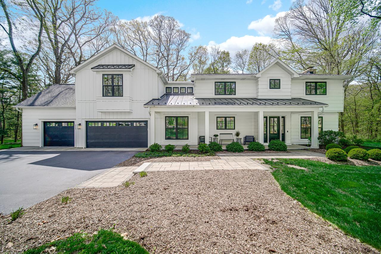 4N541 Crane Ln., St. Charles, IL 60175