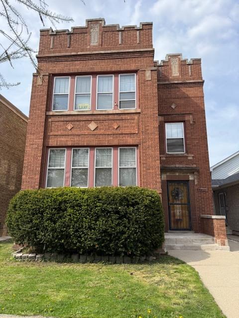 5428 W Cornelia Ave., Chicago, IL 60641