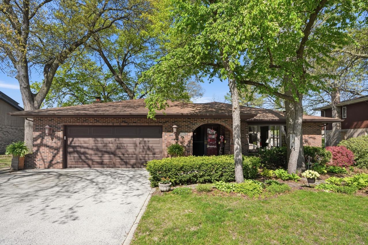 18070 Whitman Ln., Lansing, IL 60438