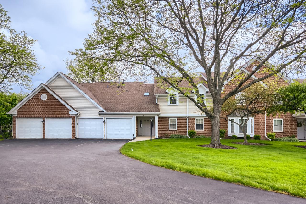 41 Ashburn Ct. #X2, Schaumburg, IL 60193