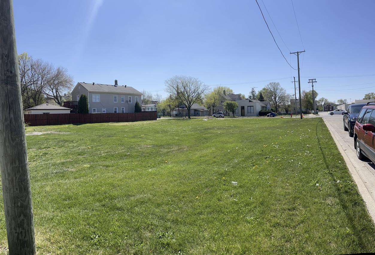 251 E Jackson St., Joliet, IL 60432