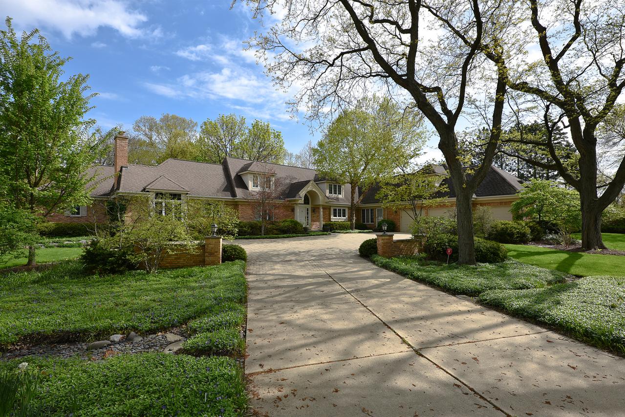 1712 Pheasant Tr., Inverness, IL 60067