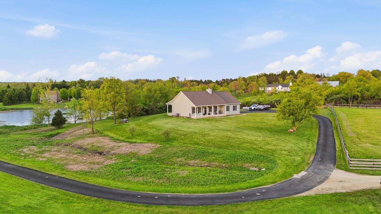 20809 Bunker Hill Rd., Marengo, IL 60152